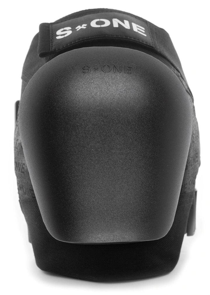 S-One Gen 4 Pro Knee pads in all black.