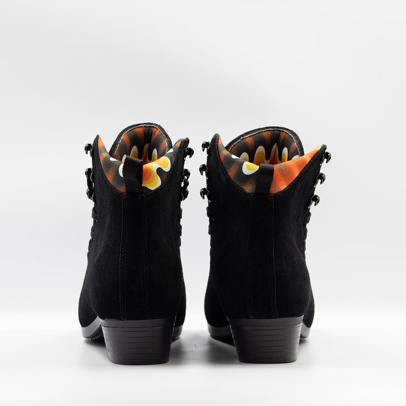 Chuffed Skates De La Casa Pro Boots, black roller skate boots with a retro black, orange, yellow and white gradient wave lining.