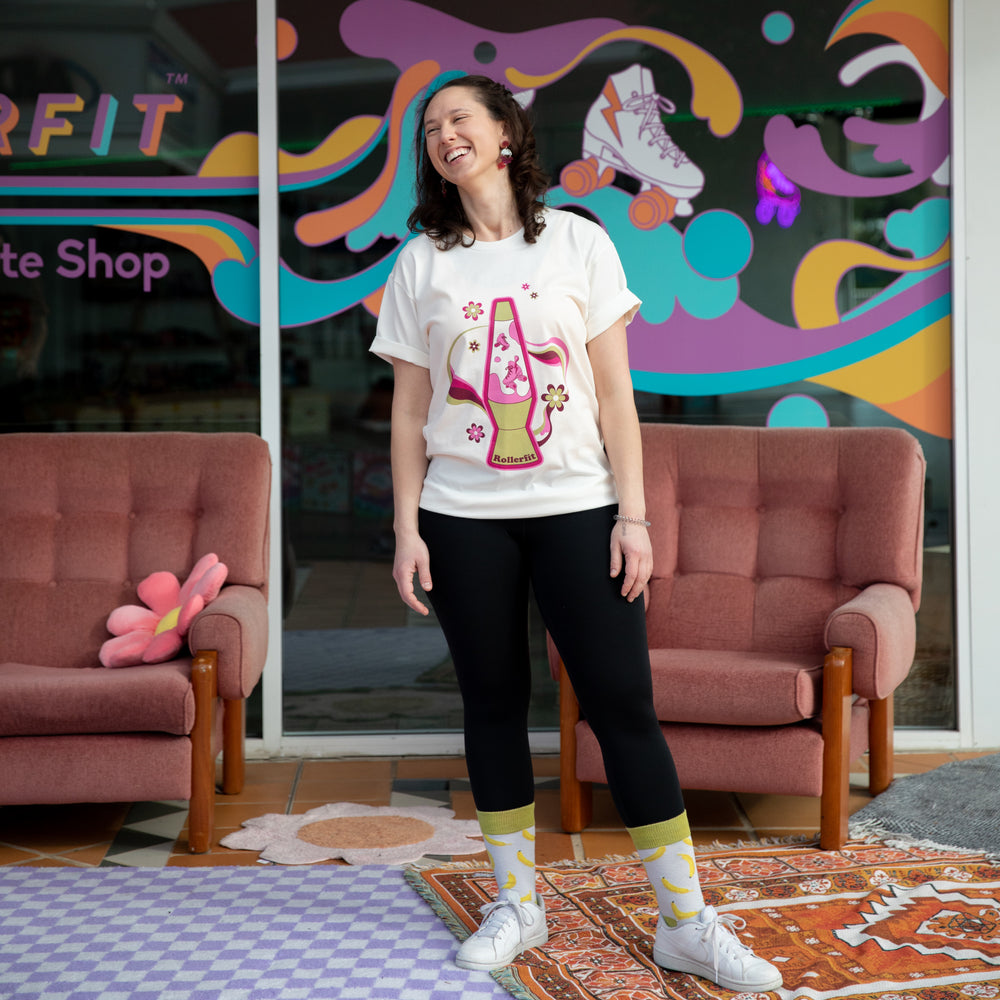 Belle wears the rollerfit white lava t-shirt.