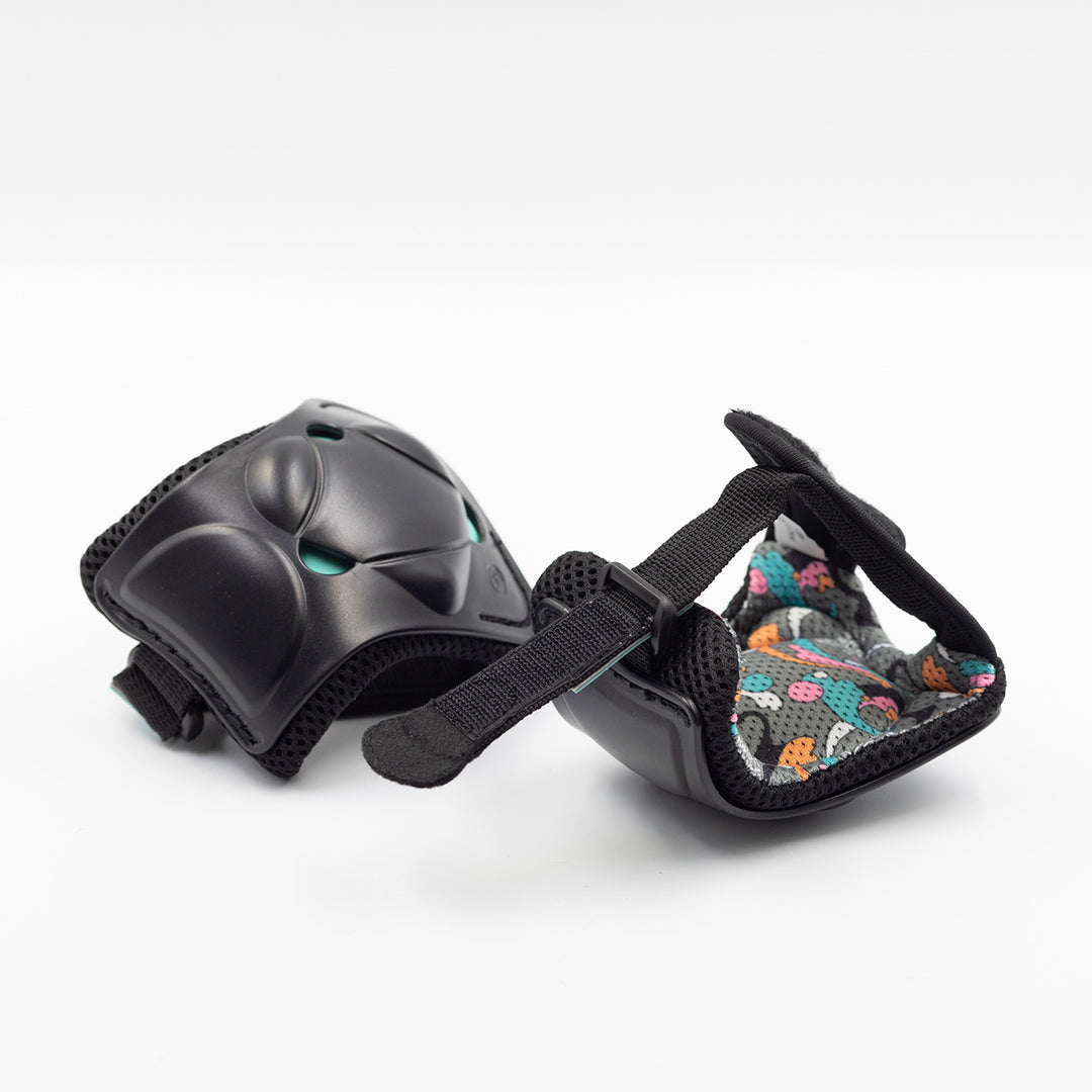 The RollerFit Palm Slider a light weight protective guard for your hands in black with blue accents.