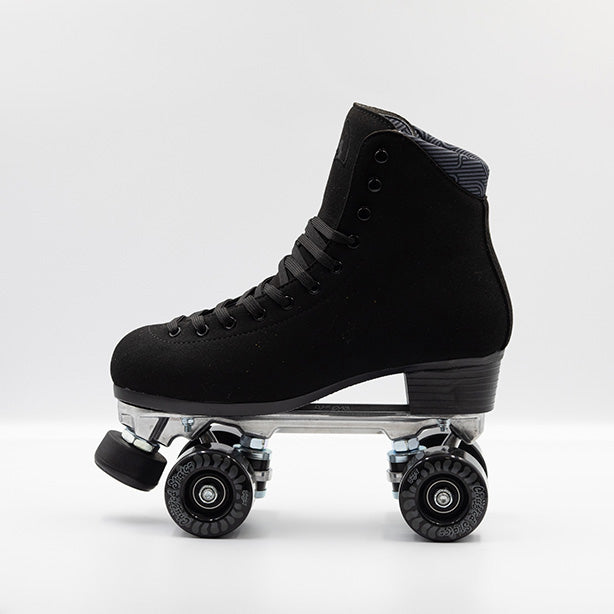 Chuffed Skates Wanderer roller skates in Vegan Black.