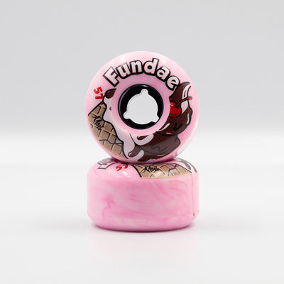 Moxi Roller Skates Fundae wheels in Bubblegum Pink.